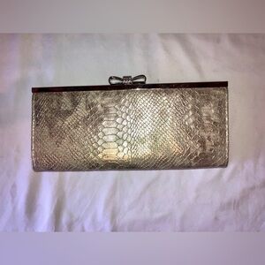 🔥NEW🔥 INC Metalic Gold/Solver Snakeskin Leather Clutch w/Crystal Bow Clasp